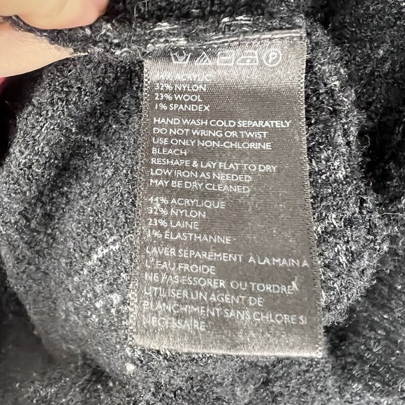 Urban Outfitters Women’s Wool Gray Black Heavyweight Wool Cardigan Sweater Sz L - Picture 5 of 9